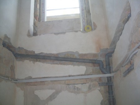 LEFOLYÓ CSŐRENDSZEREK JAVÍTÁSA ÉS ÚJ RENDSZEREK KIÉPÍTÉSE.